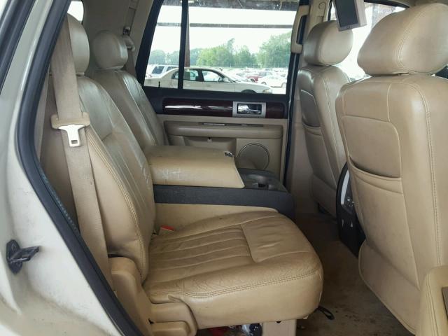 5LMFU27525LJ13958 - 2005 LINCOLN NAVIGATOR 白色 照片 6