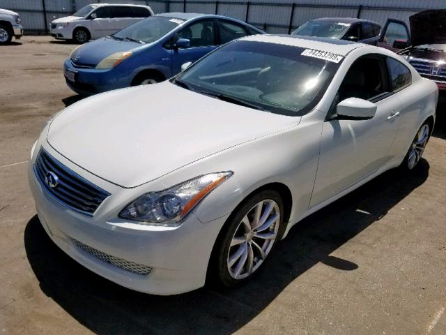 JNKCV64E28M109778 - 2008 INFINITI G37 BASE WHITE photo 2