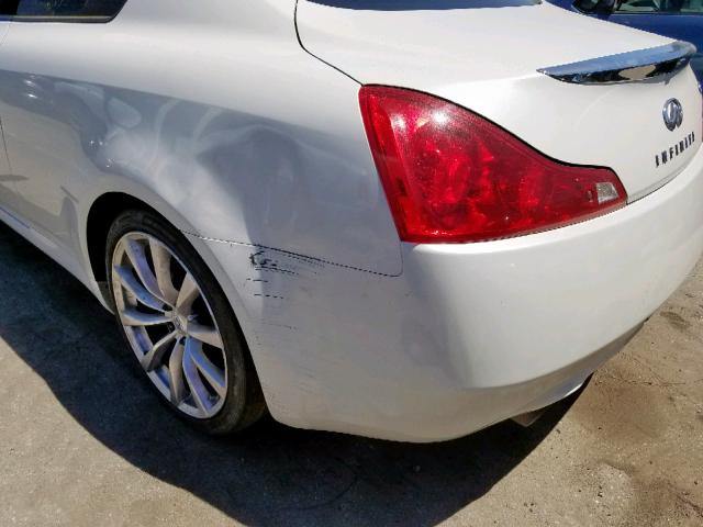 JNKCV64E28M109778 - 2008 INFINITI G37 BASE WHITE photo 9