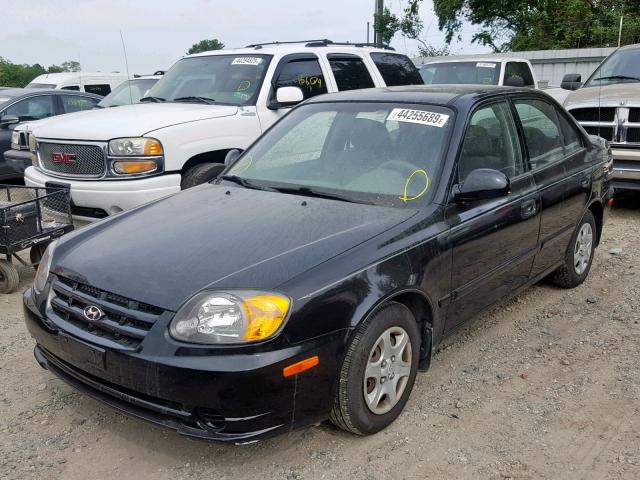 KMHCG45C55U663109 - 2005 HYUNDAI ACCENT GL BLACK photo 2