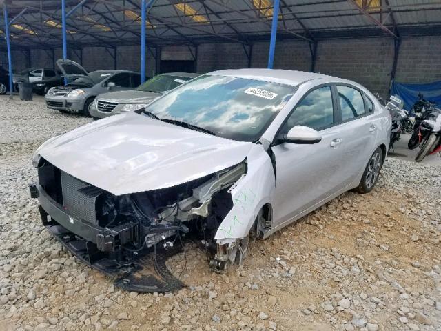 3KPF24AD1KE096082 - 2019 KIA FORTE FE SILVER photo 2