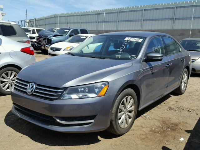 1VWAS7A33EC063256 - 2014 VOLKSWAGEN PASSAT S GRAY photo 2