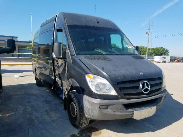 WDZPE8CD7B5562190 - 2011 MERCEDES-BENZ SPRINTER 2 BLACK photo 1