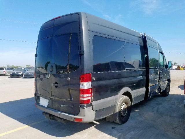 WDZPE8CD7B5562190 - 2011 MERCEDES-BENZ SPRINTER 2 BLACK photo 4