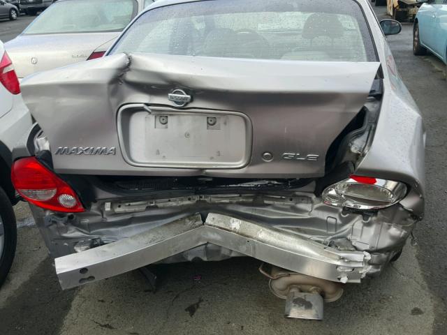 JN1CA31A91T305678 - 2001 NISSAN MAXIMA GXE SILVER photo 9