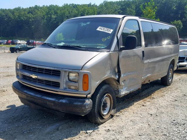 1GAHG39R111107063 - 2001 CHEVROLET EXPRESS G3 BEIGE photo 2