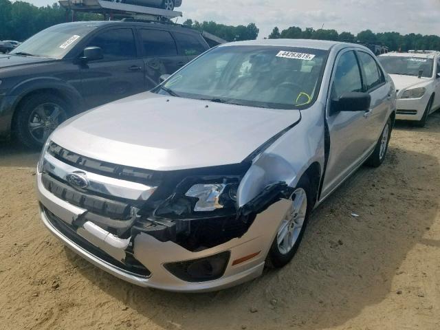 3FAHP0GA2CR333873 - 2012 FORD FUSION S SILVER photo 2