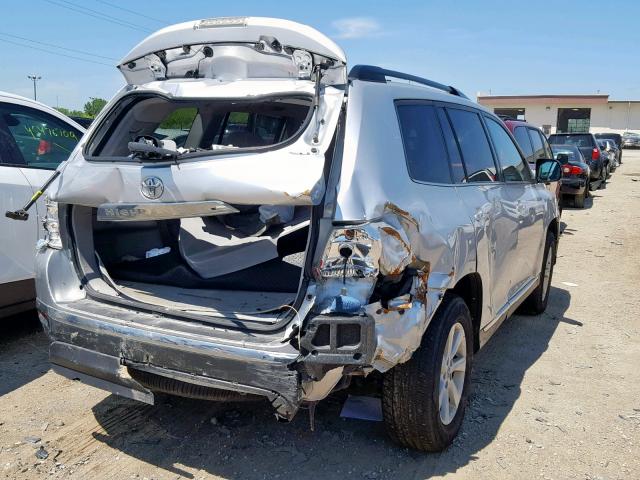 5TDBK3EH6DS245245 - 2013 TOYOTA HIGHLANDER SILVER photo 4