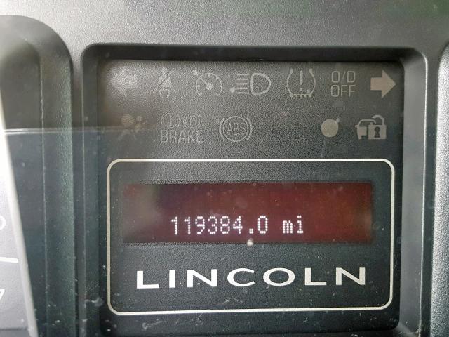 5LMFU28548LJ10658 - 2008 LINCOLN NAVIGATOR RED photo 8