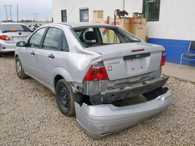 1FAFP34N97W233630 - 2007 FORD FOCUS ZX4 SILVER photo 3