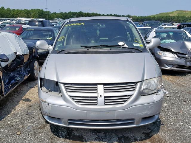 1D4GP25B45B262862 - 2005 DODGE CARAVAN SE SILVER photo 9