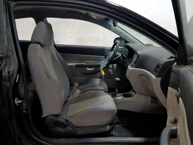 KMHCM3ACXBU202377 - 2011 HYUNDAI ACCENT GL BLACK photo 5