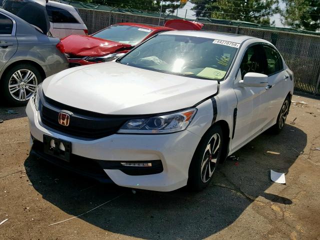 1HGCR3F82HA021814 - 2017 HONDA ACCORD EXL WHITE photo 2