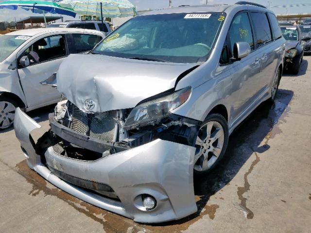 5TDXK3DCXDS389828 - 2013 TOYOTA SIENNA SPO SILVER photo 2