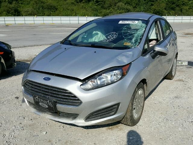 3FADP4AJ0JM104181 - 2018 FORD FIESTA S SILVER photo 2