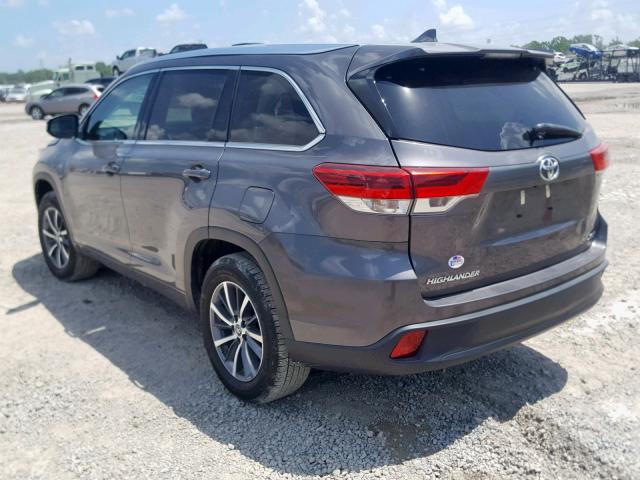 5TDKZRFH6HS226214 - 2017 TOYOTA HIGHLANDER GRAY photo 3