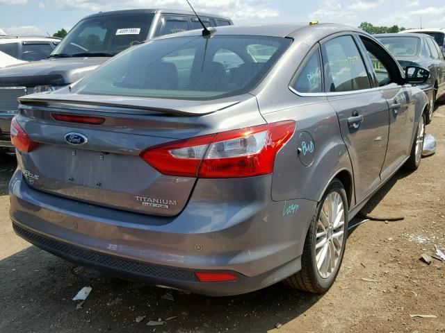 1FADP3J23EL329785 - 2014 FORD FOCUS TITA GRAY photo 4