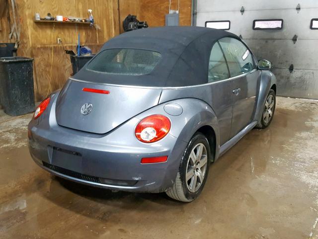 3VWRF31Y76M315456 - 2006 VOLKSWAGEN NEW BEETLE ნაცრისფერი ფოტო 4