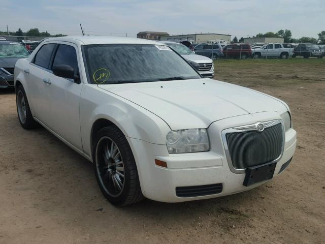 2C3KA43R88H230002 - 2008 CHRYSLER 300 LX WHITE photo 1