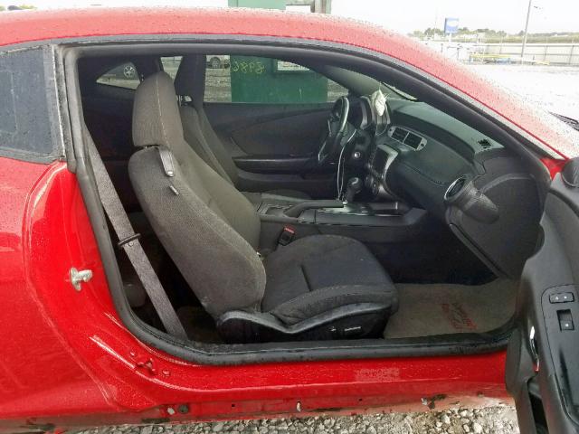 2G1FB1E31D9212438 - 2013 CHEVROLET CAMARO LT RED photo 5