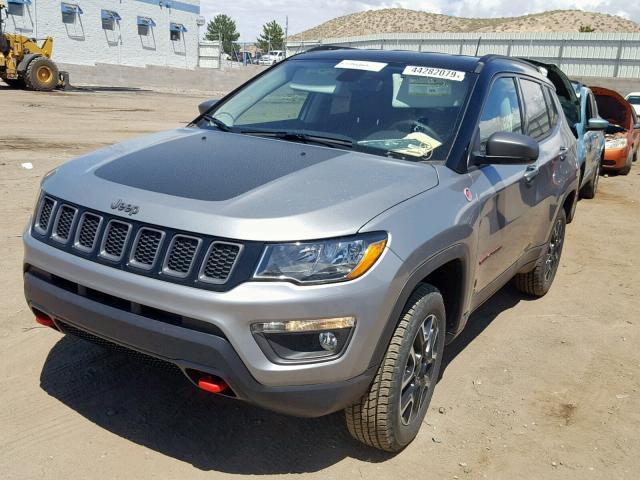 3C4NJDDB6KT744827 - 2019 JEEP COMPASS TR GRAY photo 2