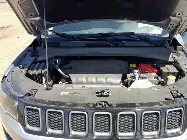 3C4NJDDB6KT744827 - 2019 JEEP COMPASS TR GRAY photo 7