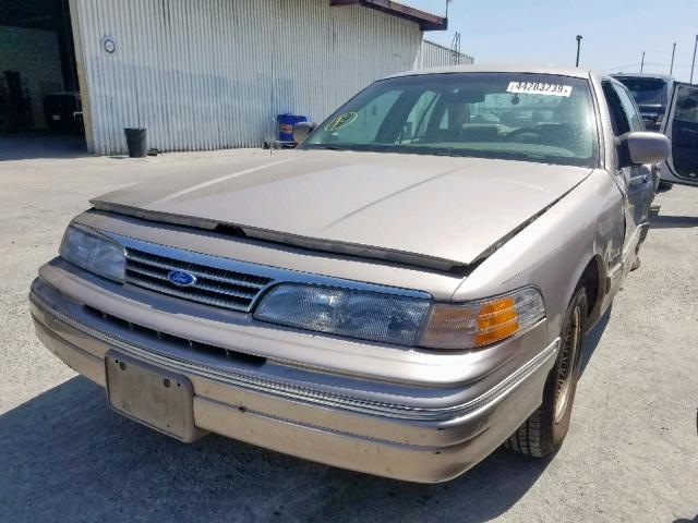 2FALP74W4RX210041 - 1994 FORD CROWN VICT BROWN photo 2