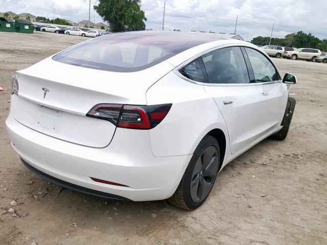 5YJ3E1EA1JF013252 - 2018 TESLA MODEL 3 WHITE photo 4