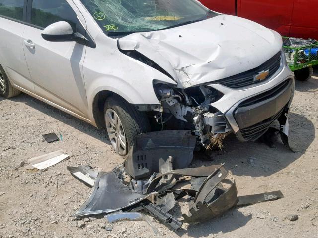 1G1JB5SH2H4164233 - 2017 CHEVROLET SONIC LS 白色 照片 9