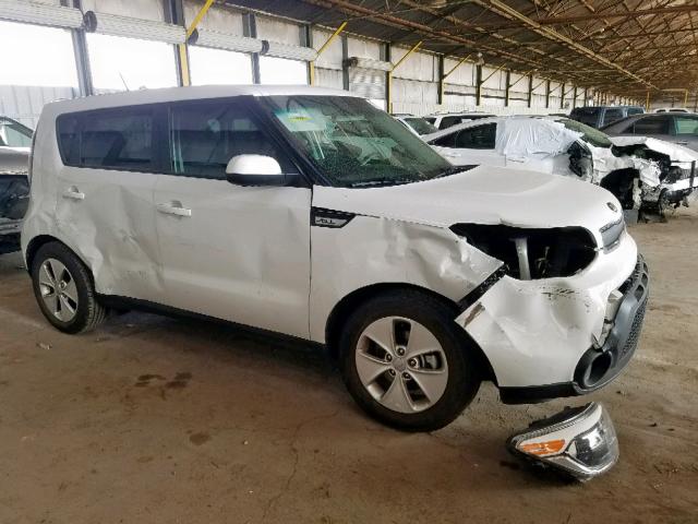 KNDJN2A22G7287733 - 2016 KIA SOUL WHITE photo 1