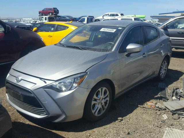 3MYDLBZV7GY141233 - 2016 TOYOTA SCION IA SILVER photo 2