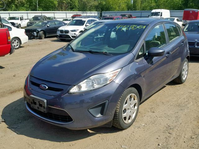 3FADP4EJ6CM110189 - 2012 FORD FIESTA SE GRAY photo 2