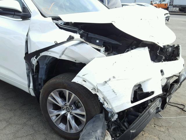 5TDBKRFH9GS307436 - 2016 TOYOTA HIGHLANDER WHITE photo 9