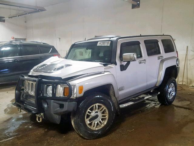 5GTDN136368175886 - 2006 HUMMER H3 SILVER photo 2