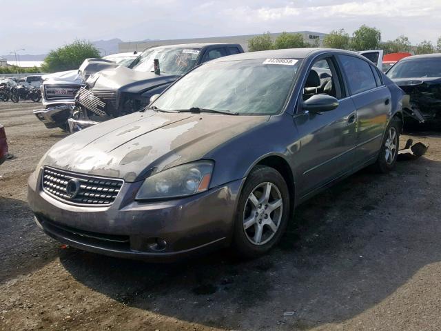 1N4BL11D05N402270 - 2005 NISSAN ALTIMA SE GRAY photo 2