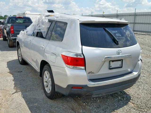 5TDBK3EH1DS228174 - 2013 TOYOTA HIGHLANDER SILVER photo 3