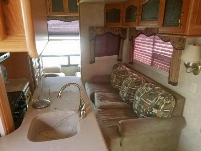 4YDF298236D517399 - 2006 KEYSTONE MONTANA WHITE photo 6