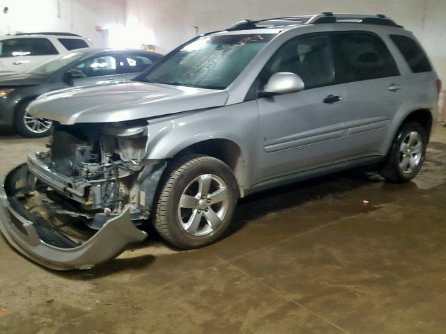 2CKDL73F266151223 - 2006 PONTIAC TORRENT SILVER photo 2