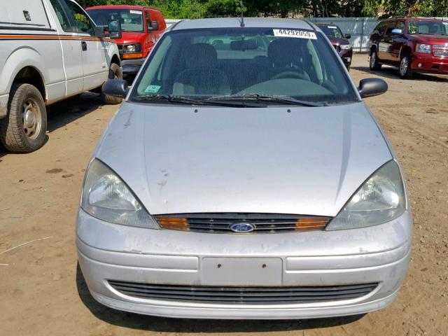 1FAFP33P83W158352 - 2003 FORD FOCUS LX SILVER photo 9