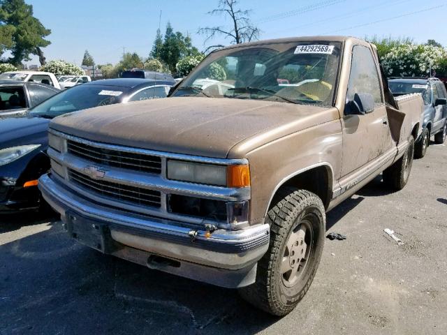 2GCEK19K7R1306379 - 1994 CHEVROLET GMT-400 K1 TAN photo 2