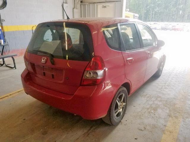 JHMGD38488S048596 - 2008 HONDA FIT RED photo 4