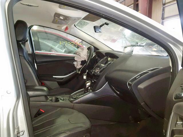 1FADP3J26DL184305 - 2013 FORD FOCUS TITA SILVER photo 5