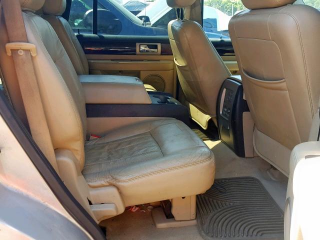 5LMFU28586LJ24754 - 2006 LINCOLN NAVIGATOR SILVER photo 6