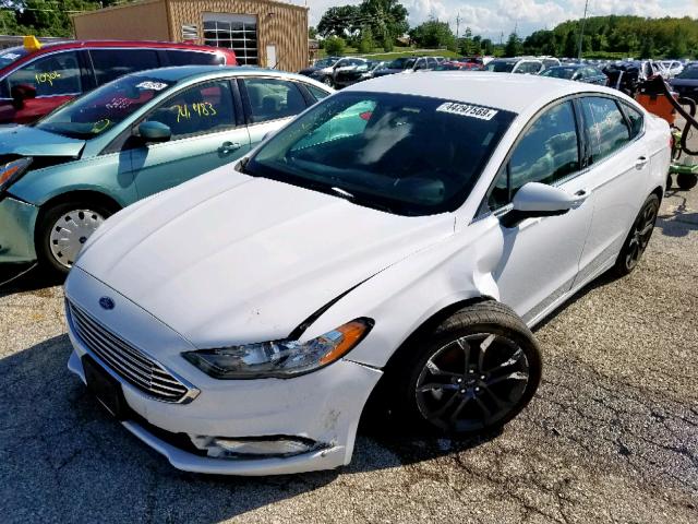 3FA6P0H78JR191522 - 2018 FORD FUSION SE WHITE photo 2