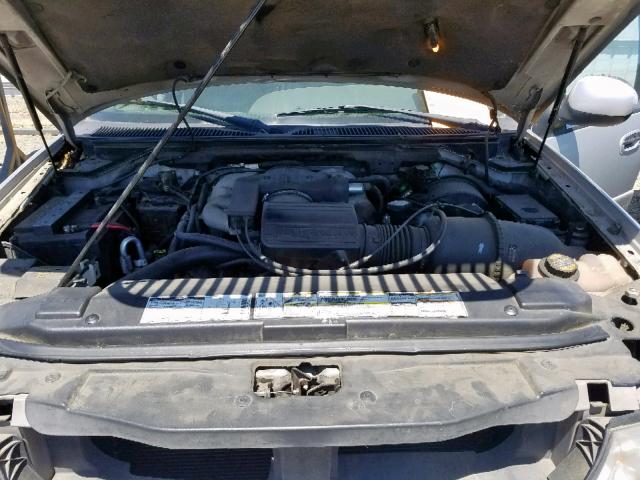 5LMPU28A3YLJ11513 - 2000 LINCOLN NAVIGATOR 银色 照片 7