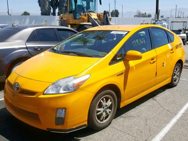 JTDKN3DU1A1283576 - 2010 TOYOTA PRIUS YELLOW photo 2