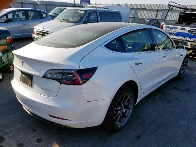 5YJ3E1EBXKF211452 - 2019 TESLA MODEL 3 WHITE photo 4