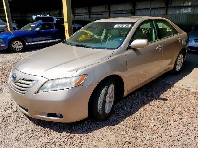 4T1BK46K97U037419 - 2007 TOYOTA CAMRY NEW GOLD photo 2