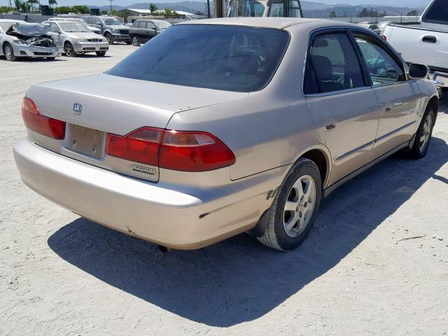 1HGCG5673YA075633 - 2000 HONDA ACCORD SE GOLD photo 4