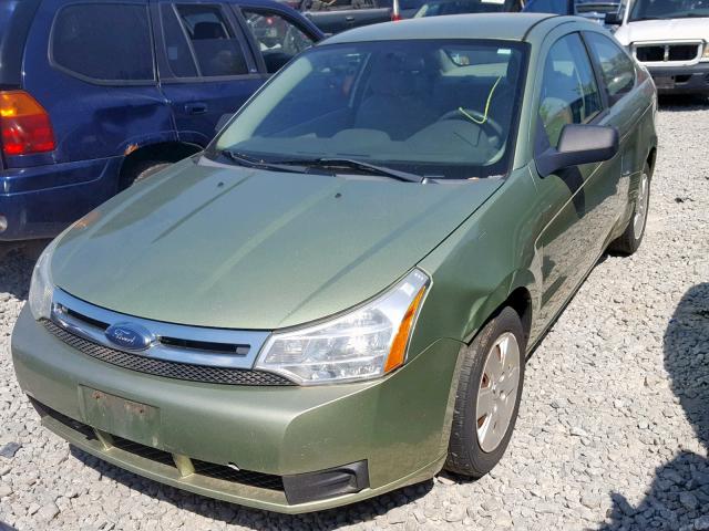 1FAHP32N28W175003 - 2008 FORD FOCUS S/SE GREEN photo 2